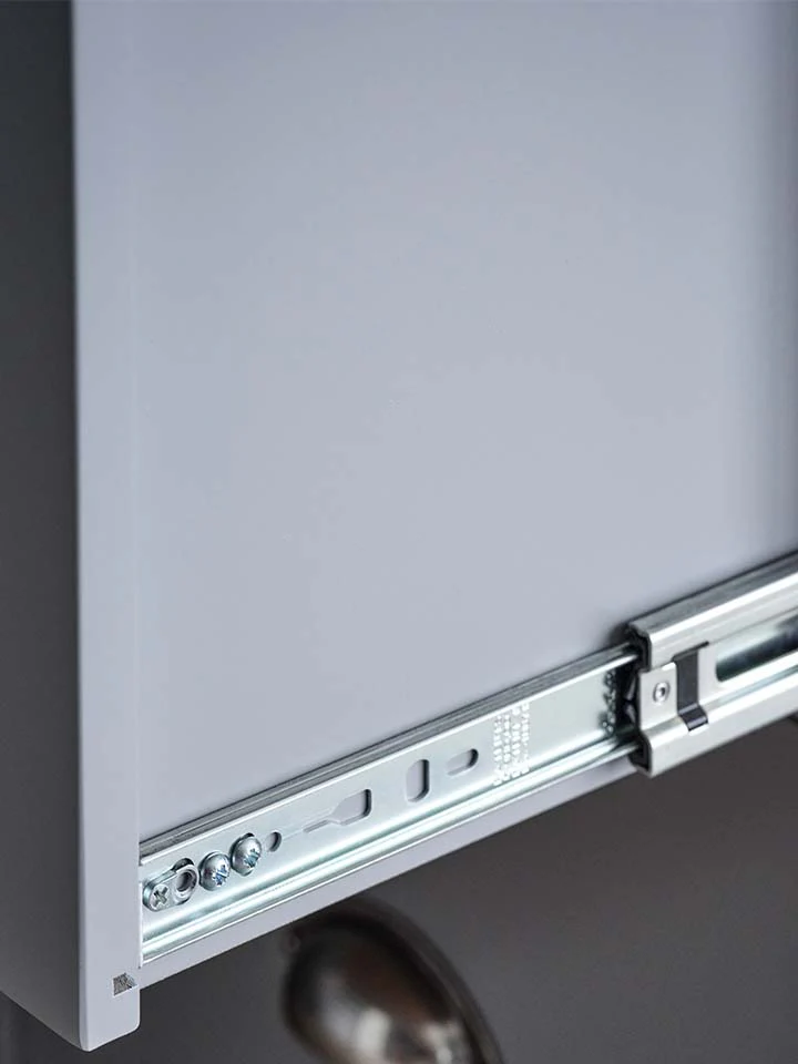 Evesham chest of drawers - Image 5