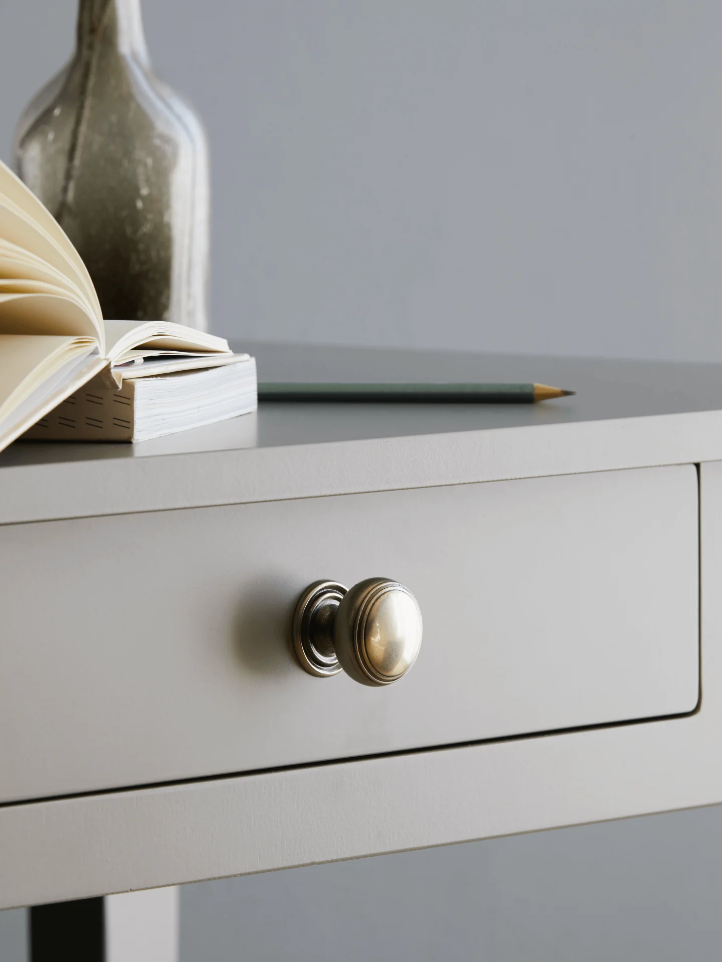 Portland single drawer table - Image 3