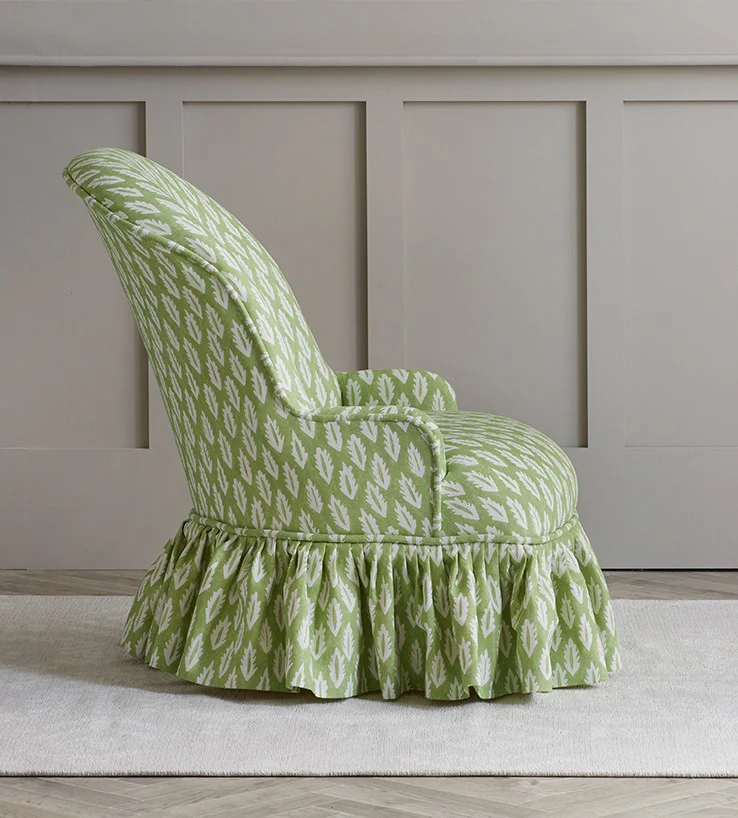 Ripley spoonback chair with skirt - Image 3